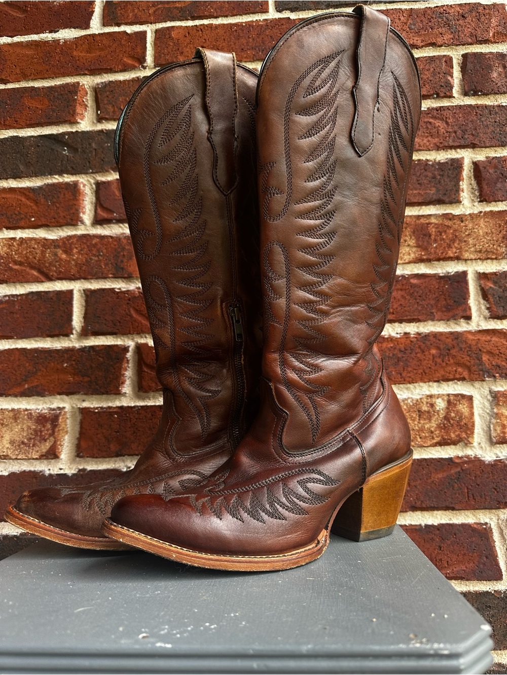 Corral Brown Leather Embroidered Western Heeled Boots
